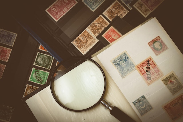 Les secrets des experts pour réussir la vente de vos timbres